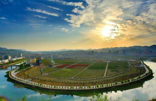 贵州省遵义市余庆县9月3日境外输入数据播报_遵义余庆县城图片